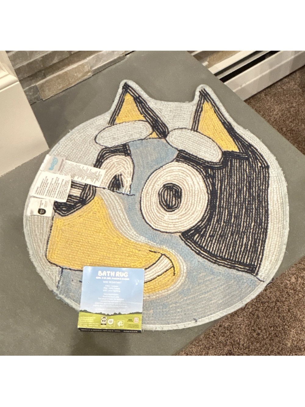 Bluey Round Bath Rug - Picture 9 of 10